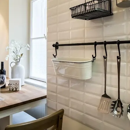 Magical Apartment's *